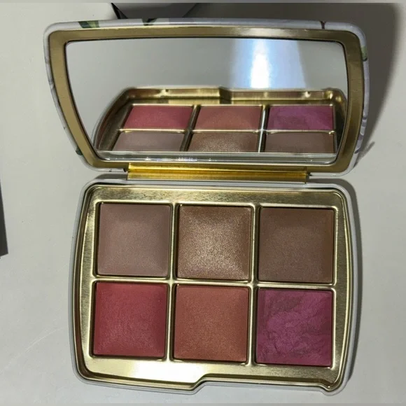 Hourglass Ambient Lighting Edit Unlocked 2025 Palette - Picture 10 of 11